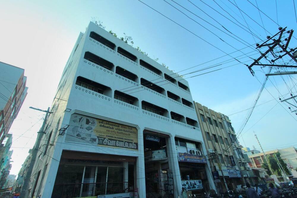 מדוראי Hotel Padmam מראה חיצוני תמונה