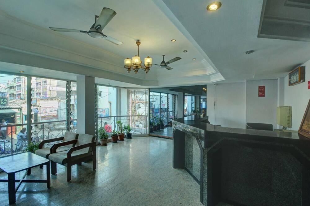מדוראי Hotel Padmam מראה חיצוני תמונה