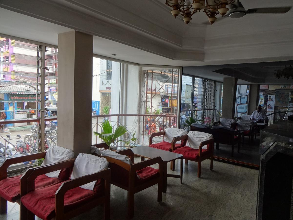 מדוראי Hotel Padmam מראה חיצוני תמונה